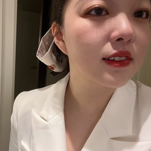 Yilin Kong
